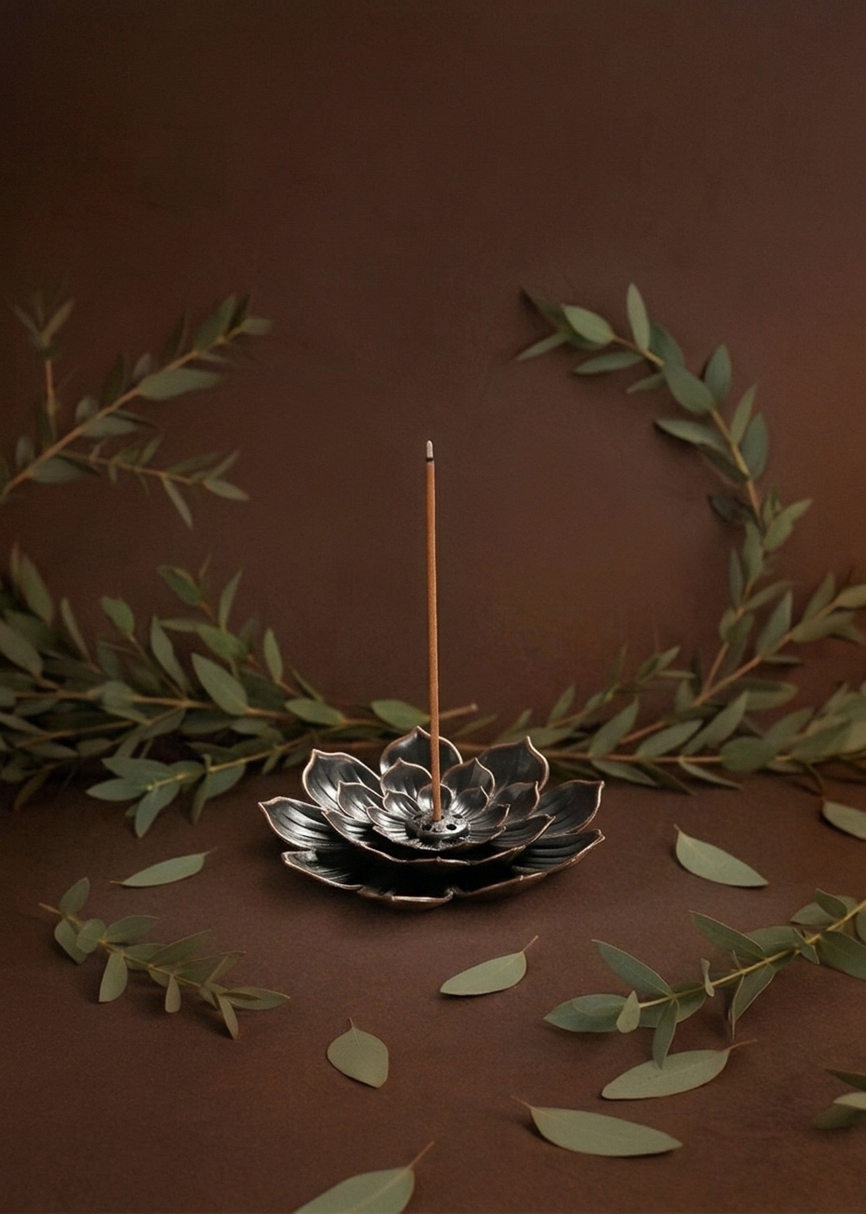 Lotus Shaped Metal Incense Holder – Aromatherapy